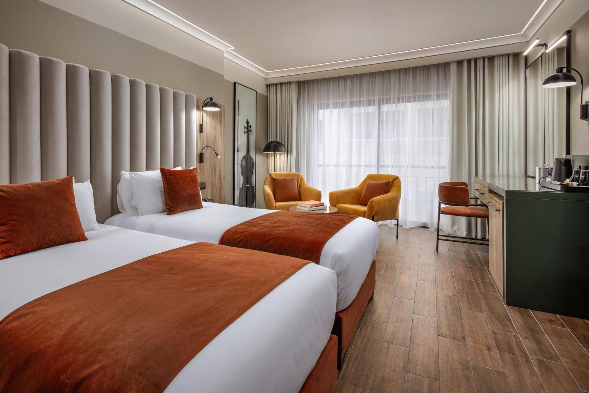 Golden Tulip Vivaldi Hotel 4*