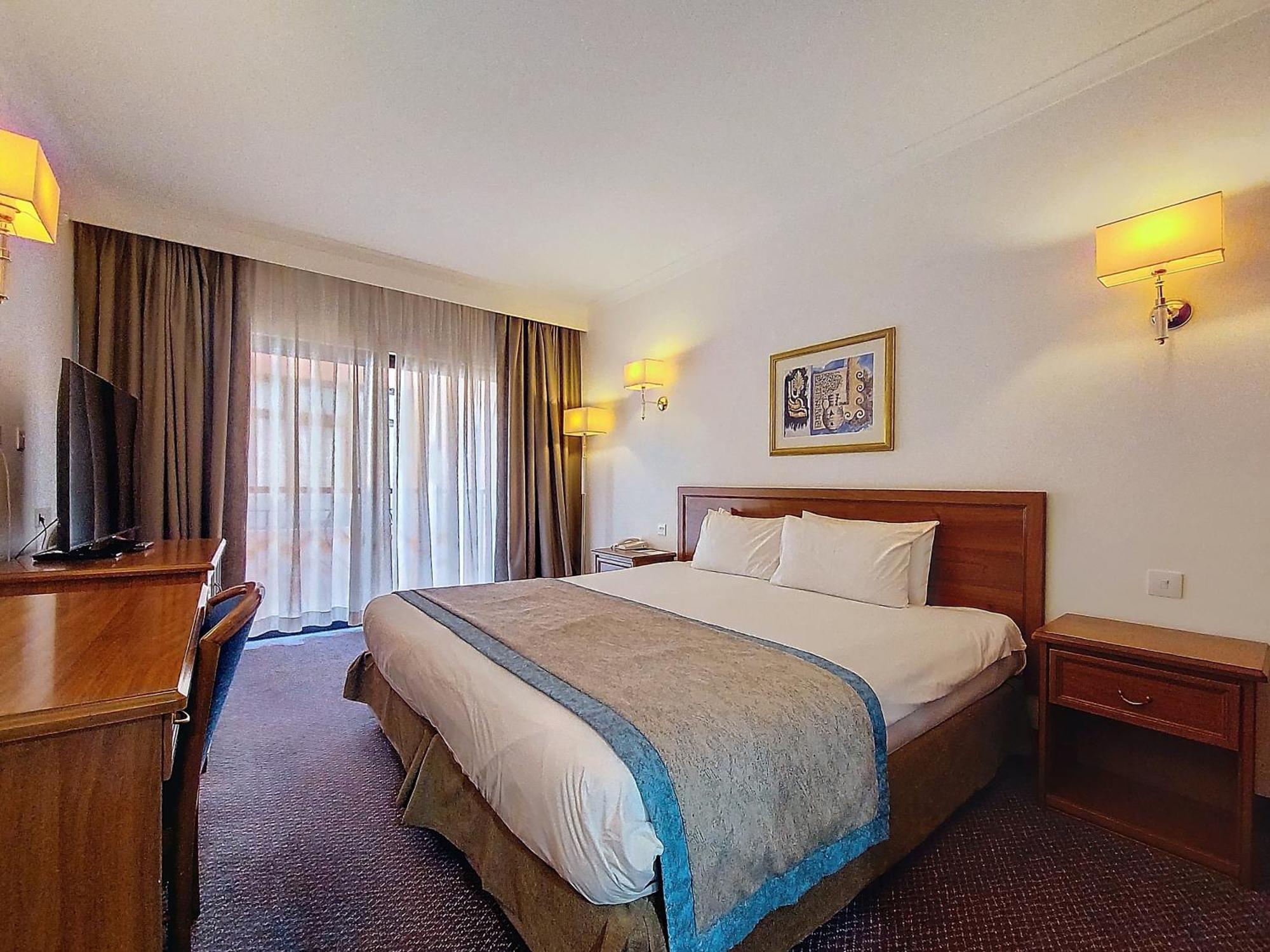 Golden Tulip Vivaldi Hotel San Giuliano