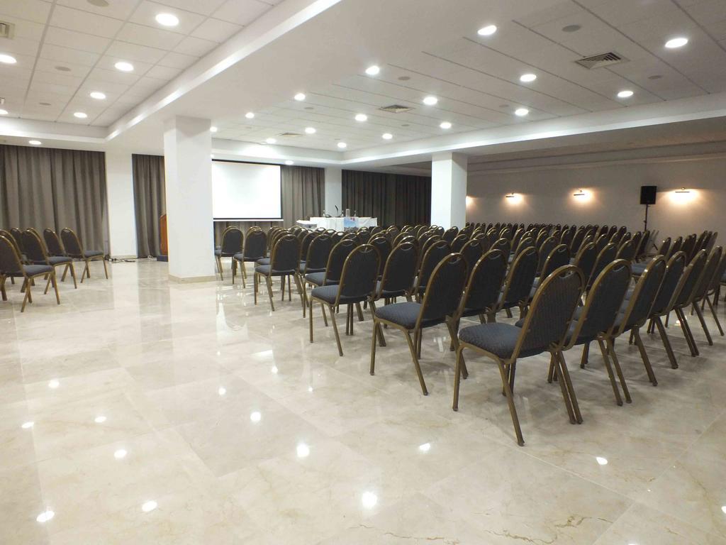 Golden Tulip Vivaldi Hotel 4*