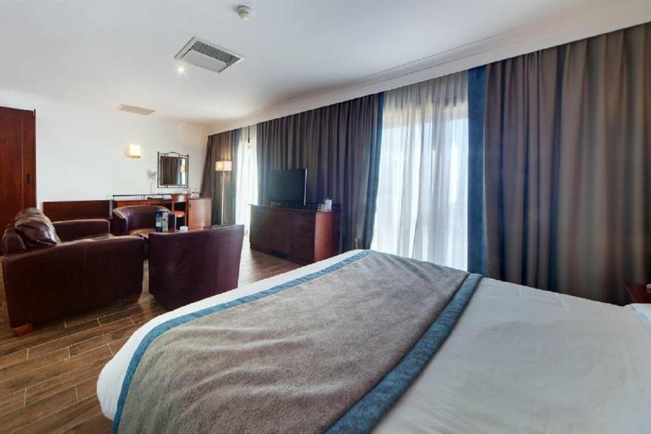 Hotel Golden Tulip Vivaldi 4*